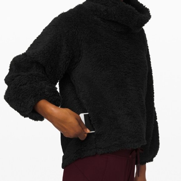 LULULEMON Warm Restore Sherpa Pullover In Green - Picture 3 of 3